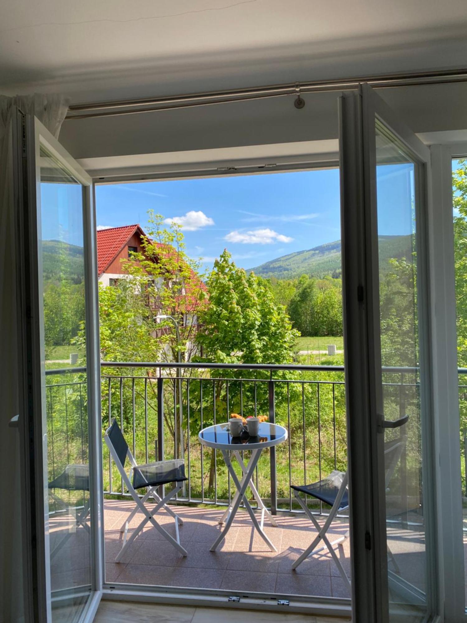 Wonder Home - Apartamenty W Malowniczej Okolicy, Z Balkonami I Widokiem Na Gory Karpacz Dış mekan fotoğraf